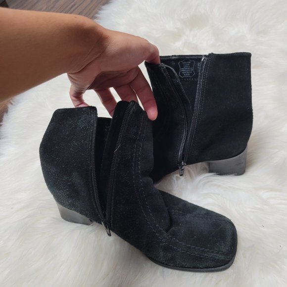 Essentials Black Suede Booties Chunky Heel Zippered Womens Casual Square Toe 5 - Picture 5 of 9